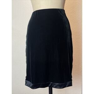 DKNY, Black Above Knee Velvet Skirt, Large